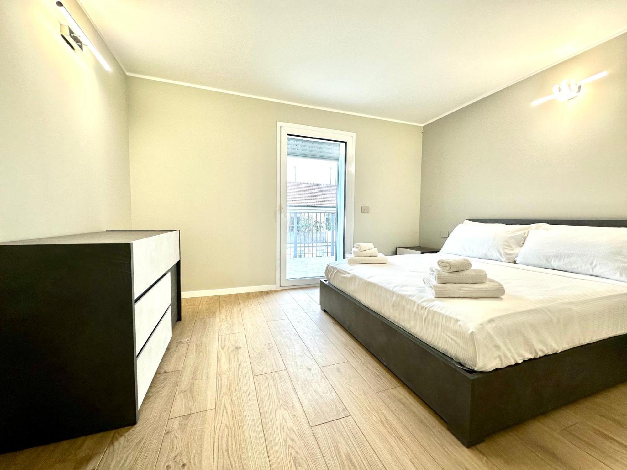 Be-C0 Sempione Luxury Apt Milaan Buitenkant foto
